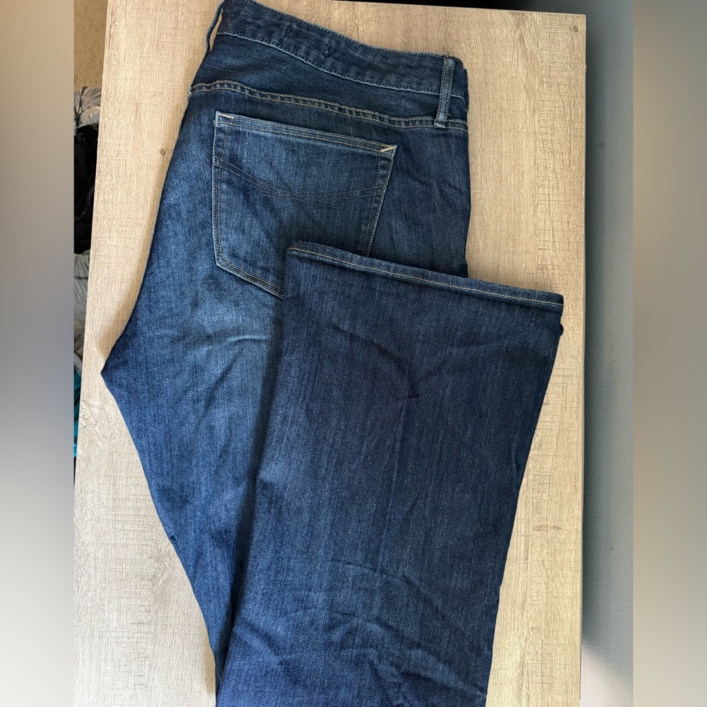 Gap Women’s Bootcut Curvy Jeans